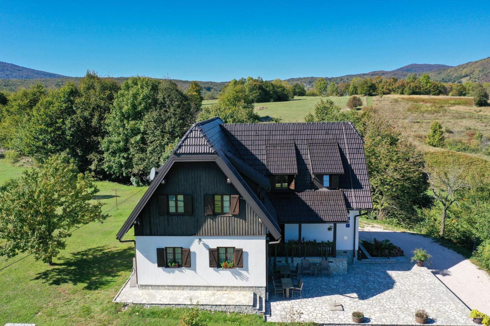 Flora House Lägenhet Rastovača Exteriör bild