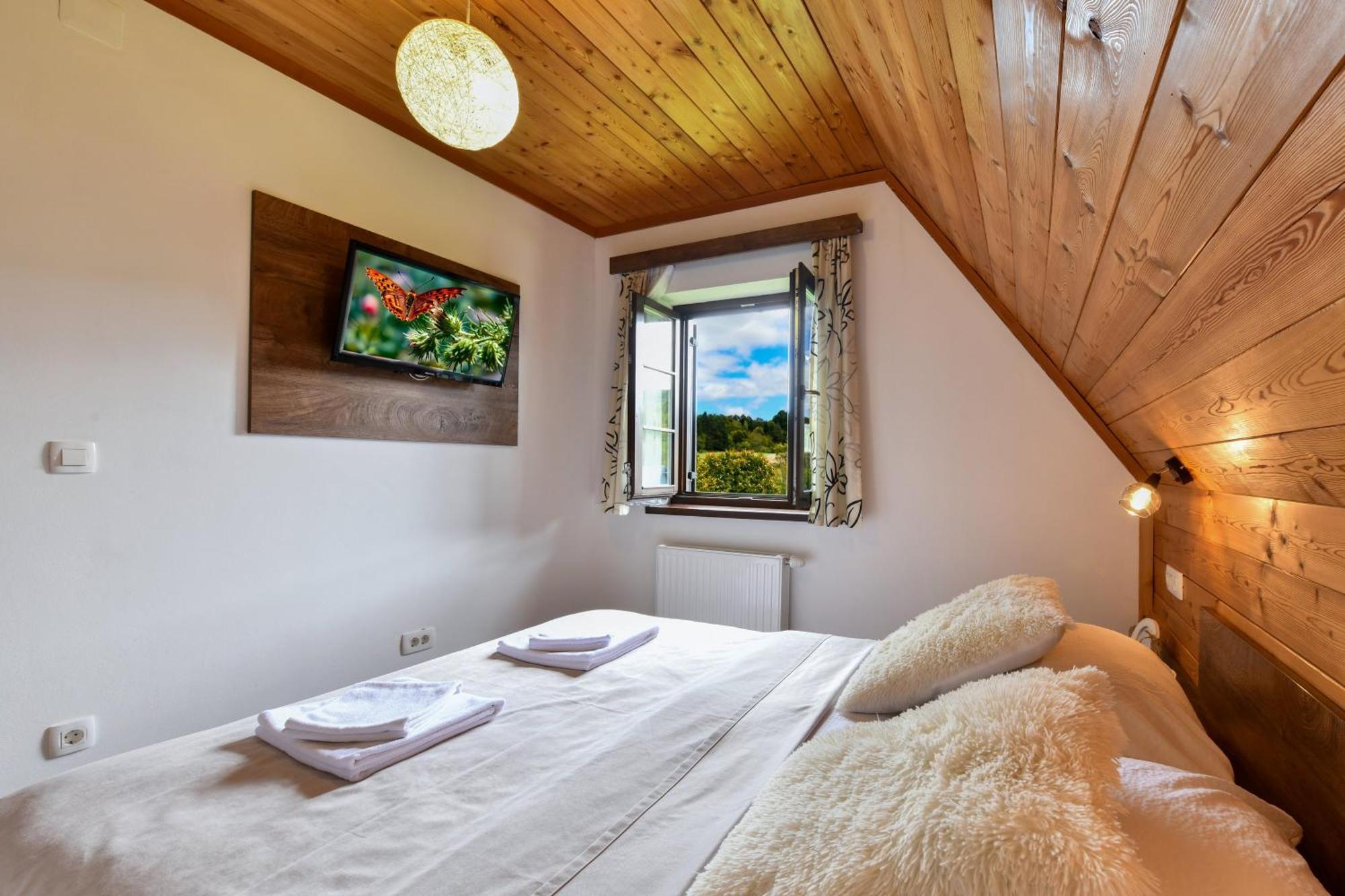 Flora House Lägenhet Rastovača Exteriör bild