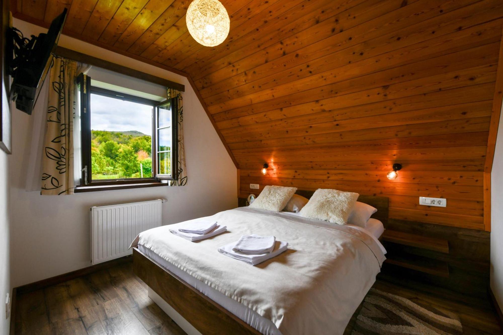 Flora House Lägenhet Rastovača Exteriör bild